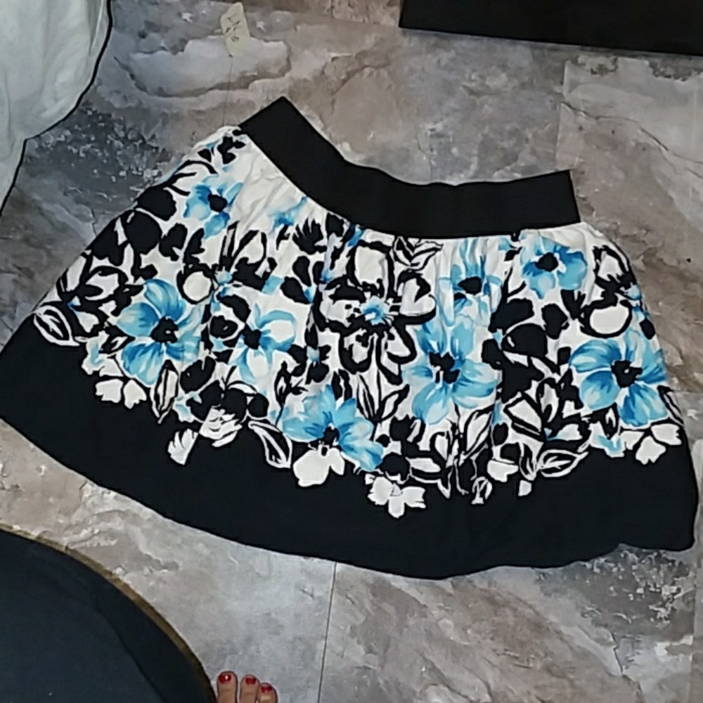 floral skirt